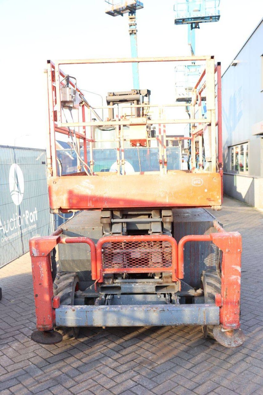 Scissor lift Skyjack SJ6832RT Diesel 12m 2015