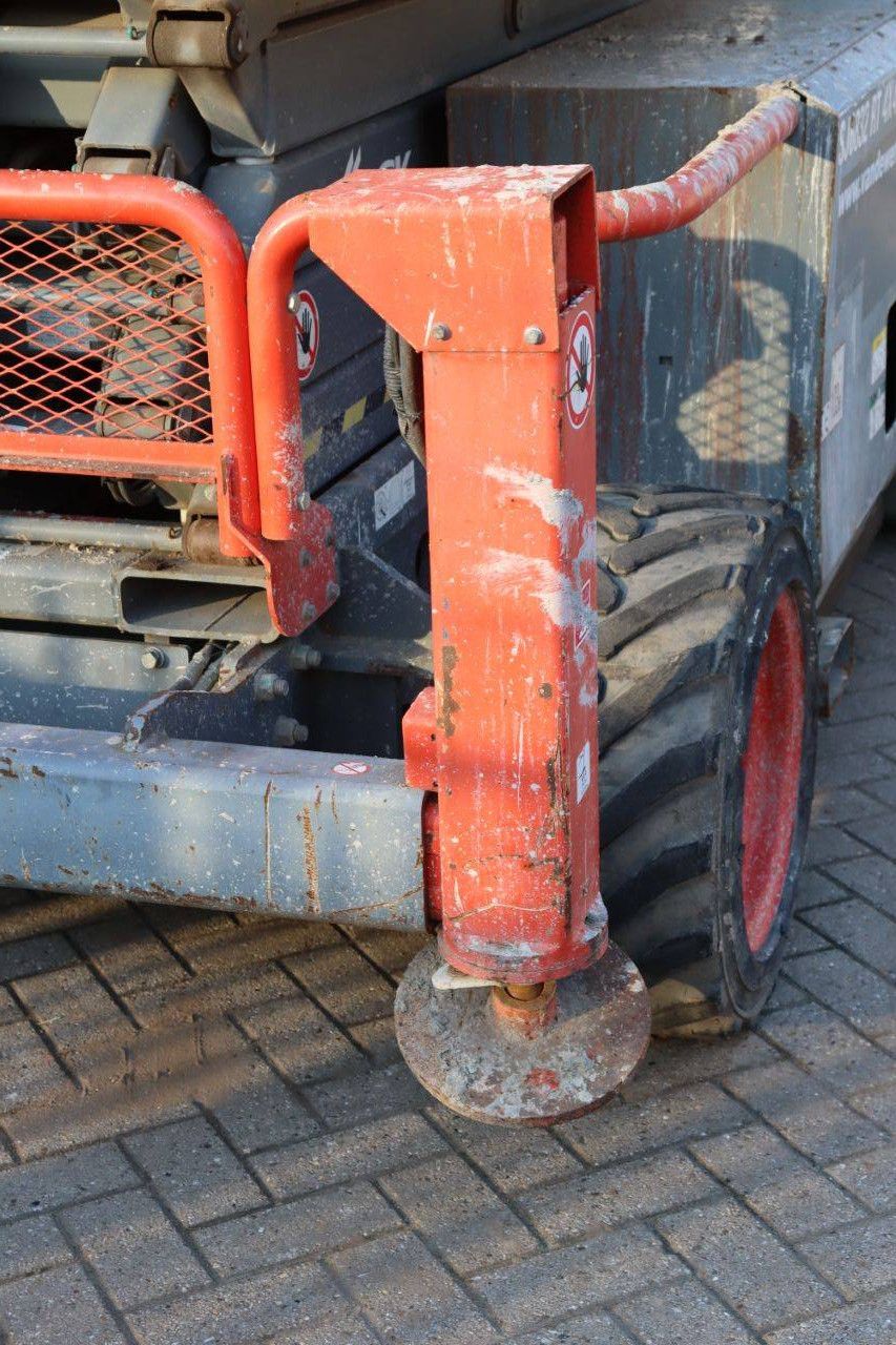 Scissor lift Skyjack SJ6832RT Diesel 12m 2015