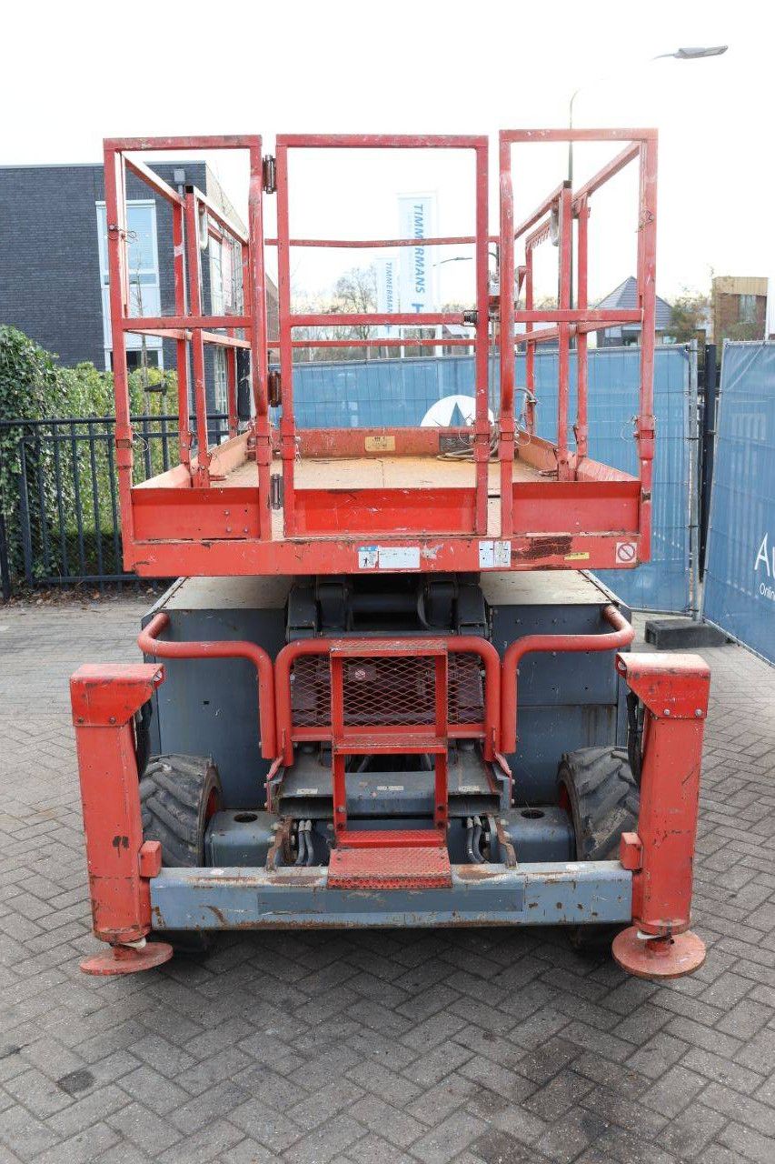 Scissor lift Skyjack SJ6832 RT Diesel 12m 2015
