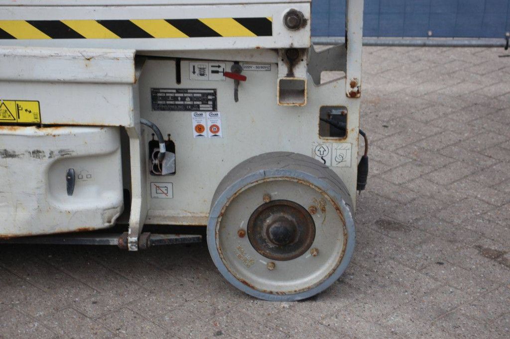 Scissor Lift JLG 2030ES Electric 2006