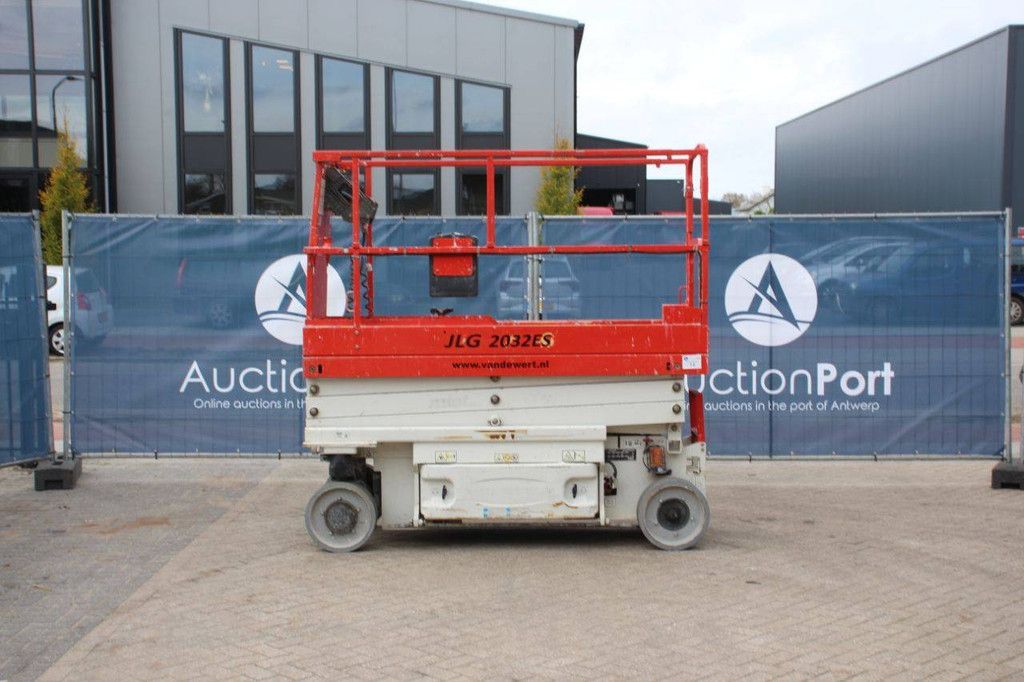 JLG 2032ES Electric Scissor Lift 2016