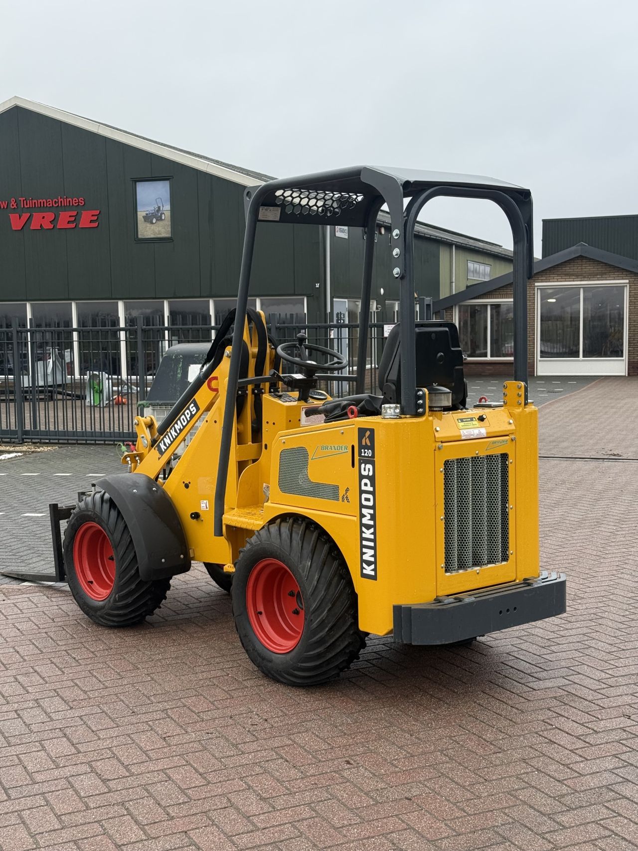 Knikmops 120/130 ( 80 uur ) afneembaar dak