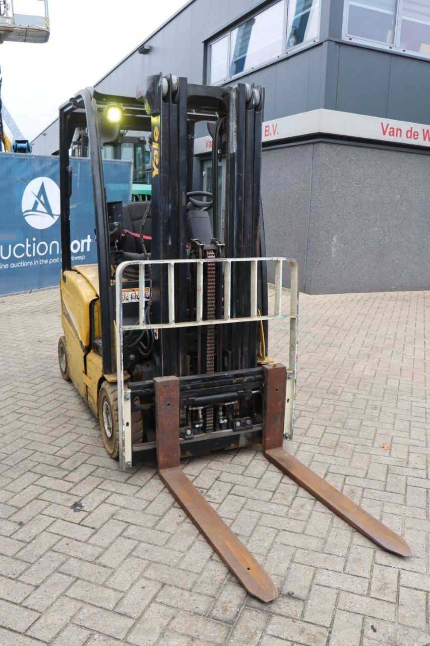 Forklift Yale ERP16VF Electric 1570kg 4.6m 2016