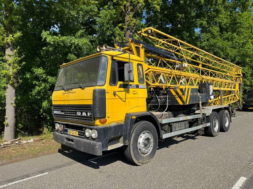 Construction crane DAF 2500 Diesel 1985/Movilift 200-1 Electric 1999