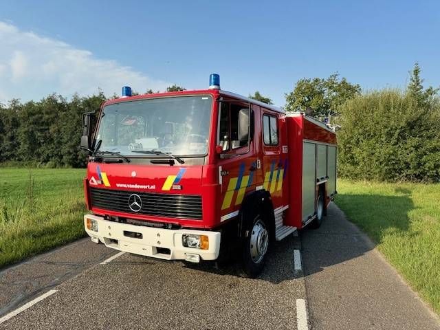 Feuerwehrfahrzeug Mercedes-Benz 1124 Diesel 240 PS