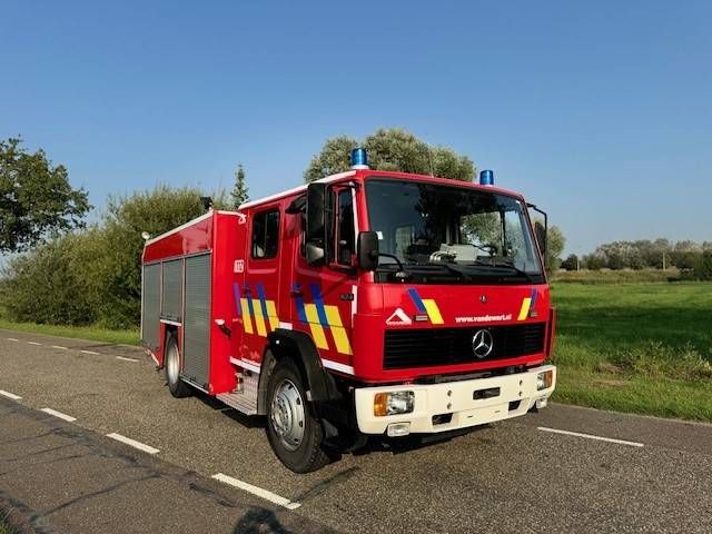 Feuerwehrfahrzeug Mercedes-Benz 1124 Diesel 240 PS