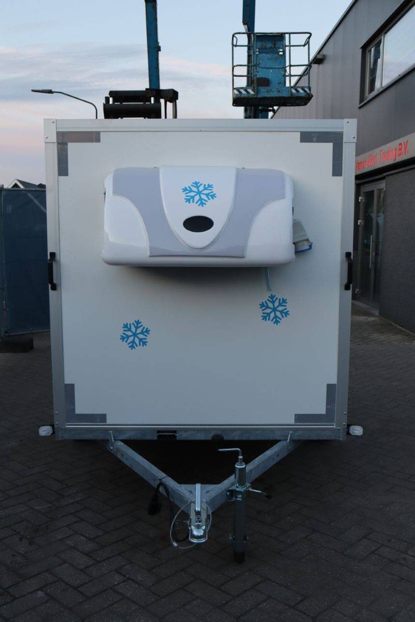 Geschlossener Kühlauflieger 260x150cm 2025 Neu