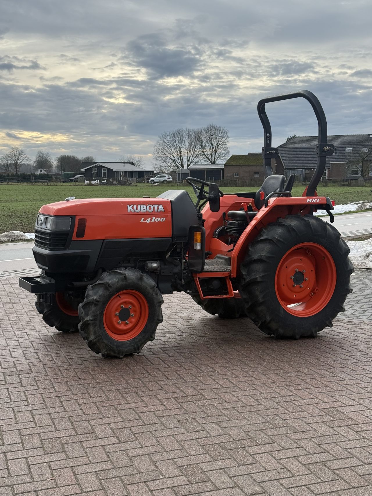 Kubota l4100 hydrostaat 150 uur )