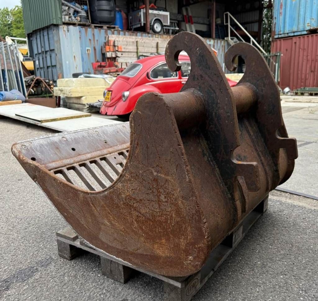 CW30 Skeleton bucket / Screening bucket / puinriek / sieblöffel 123cm wide