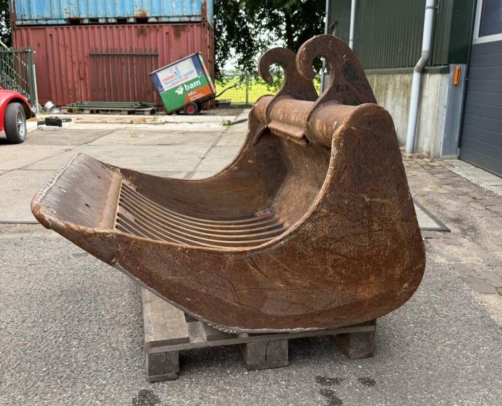 CW30 Skeleton bucket / Screening bucket / puinriek / sieblöffel 123cm wide