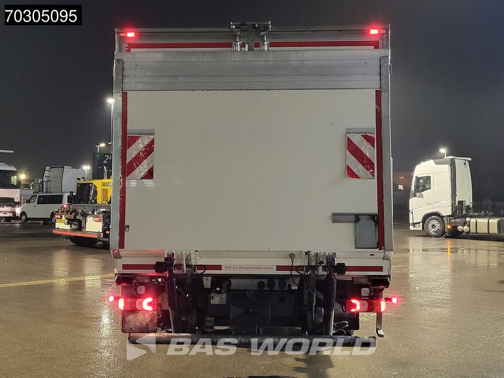 Mercedes Atego 1524 4X2 15tonner Automatic 6 Cylinder 1500kg Ladebordwand Euro 6