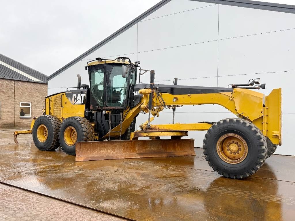 CAT 14M - Joysticks / 4.27m Blade + 3 Tine Ripper