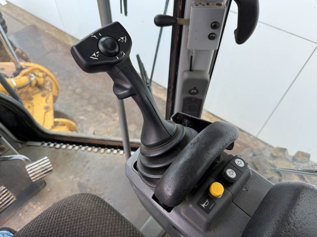 CAT 14M - Joysticks / 4.27m Blade + 3 Tine Ripper
