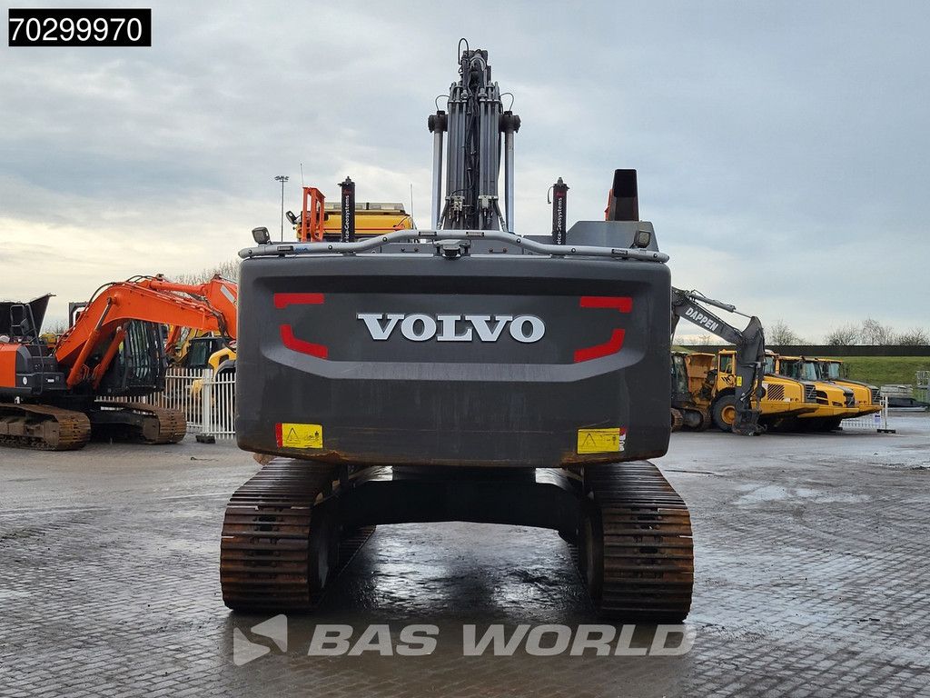 Volvo EC300 E L Tiltrotator - 2 Buckets