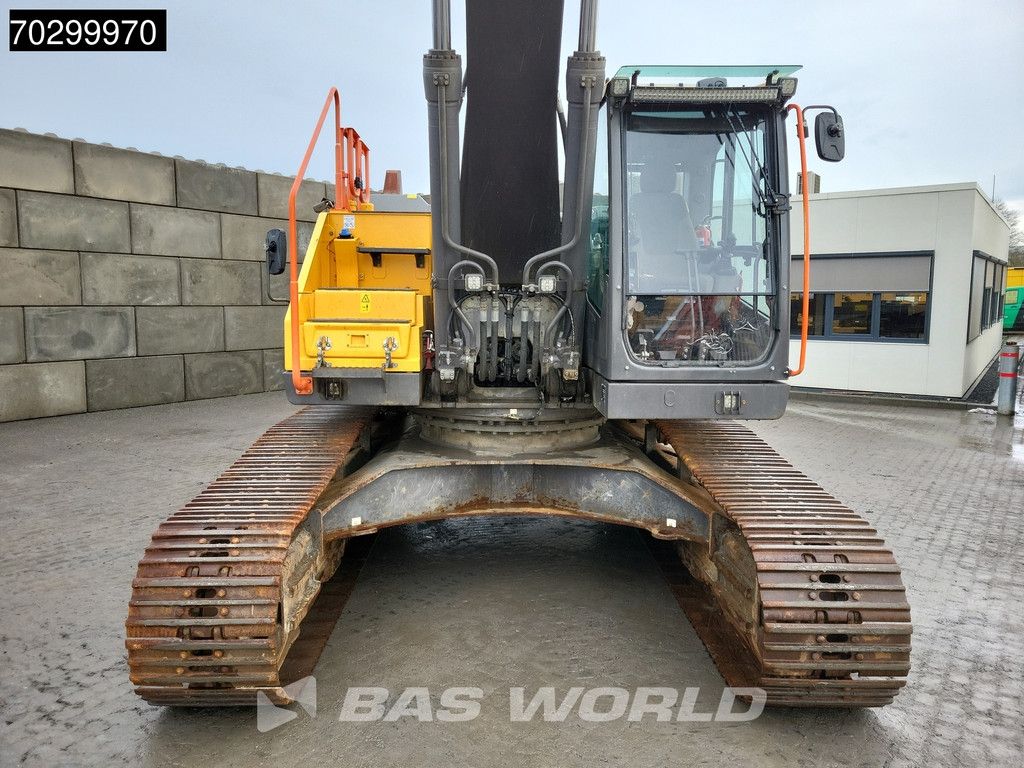 Volvo EC300 E L Tiltrotator - 2 Buckets