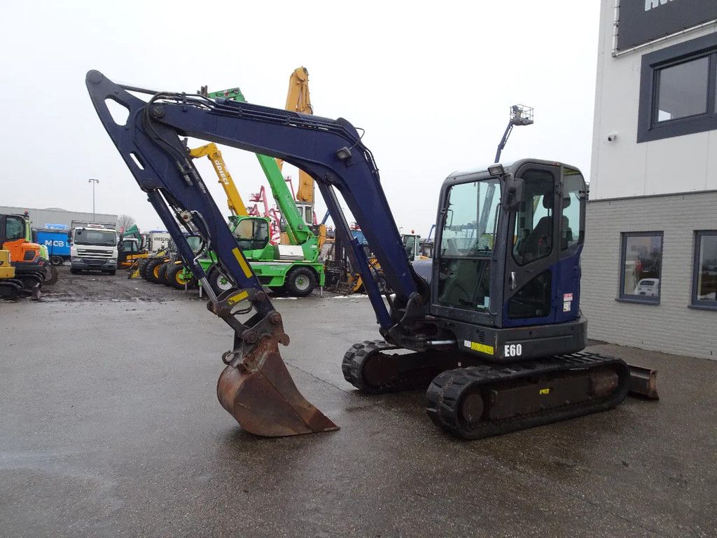 Bobcat E60