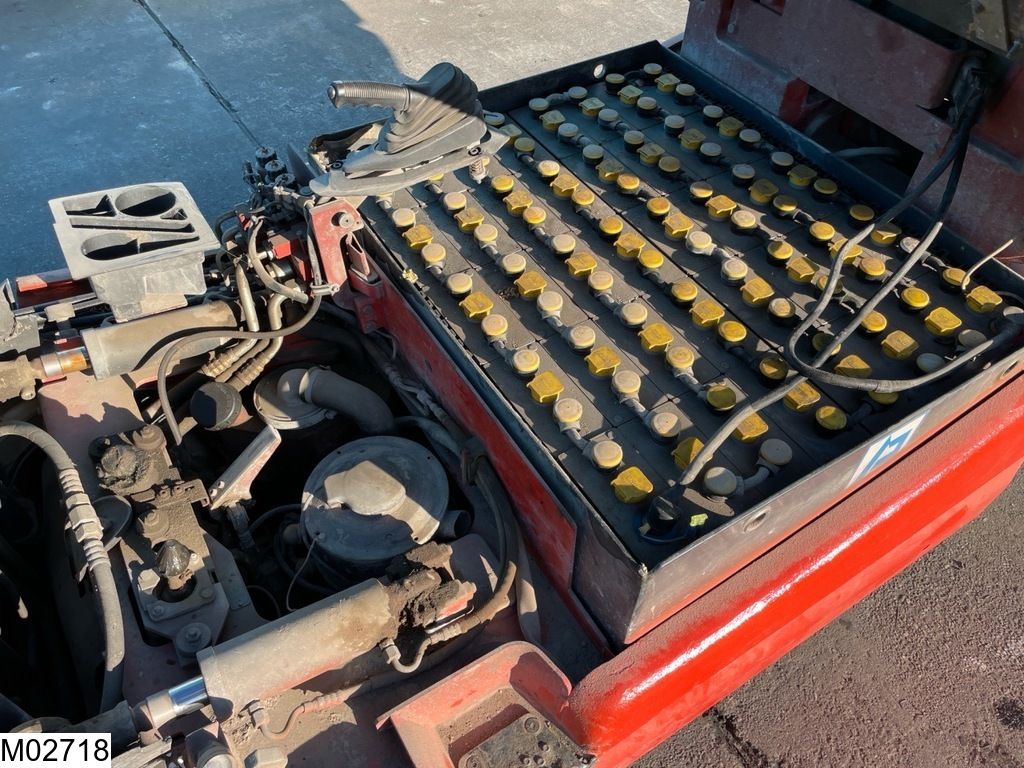 Linde E30 3000KG, 4.3M, 8307h, charger