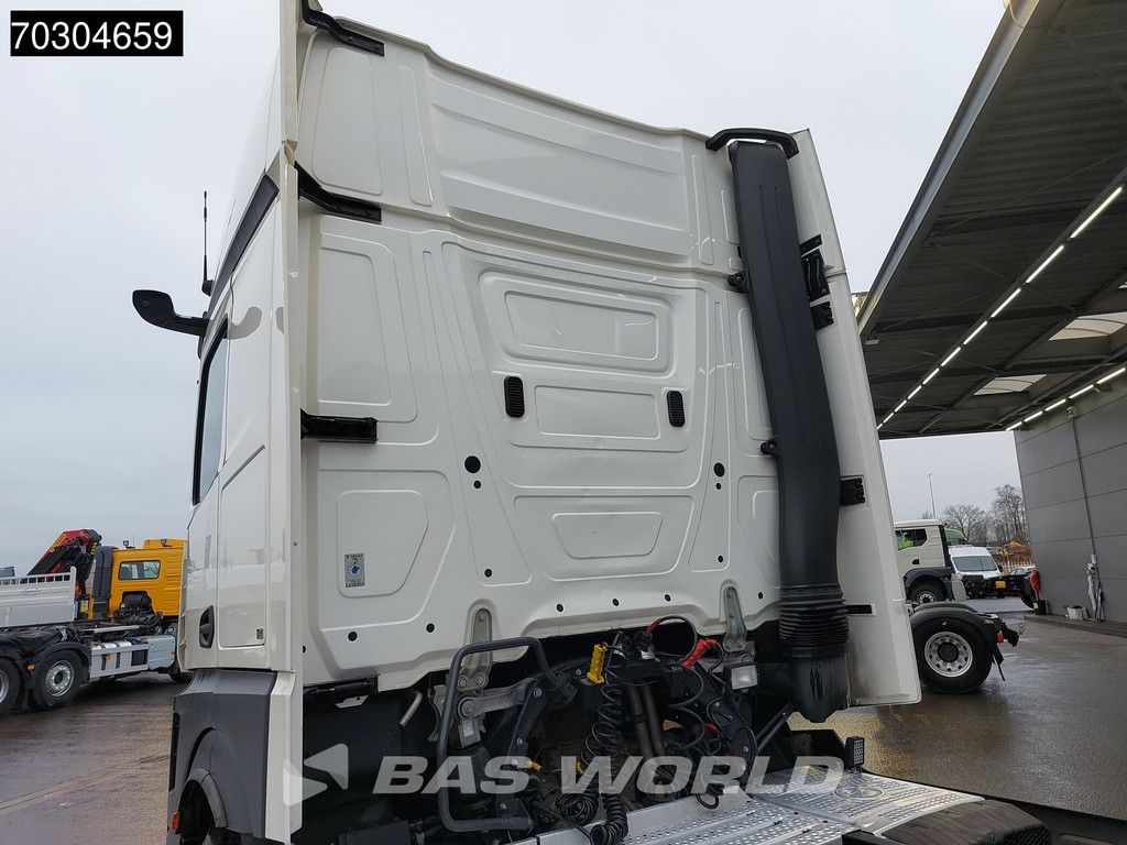 Mercedes Actros 1845 4X2 GigaSpace Retarder MirrorCam Navi Euro 6