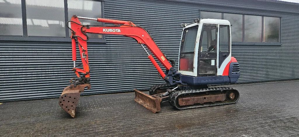 Kubota KX121-2