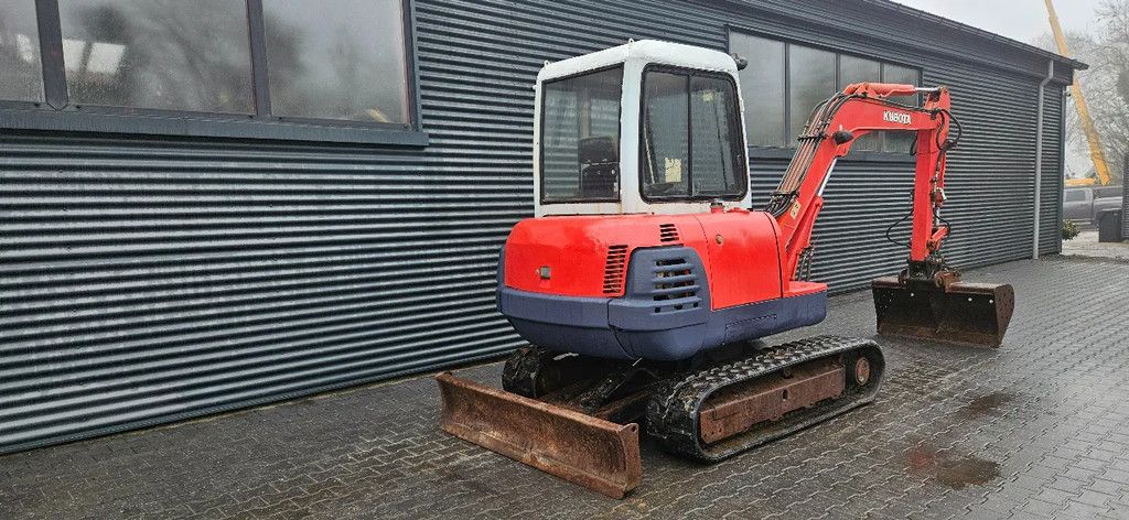 Kubota KX121-2