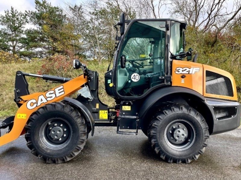 Case IH 321G HS Xr