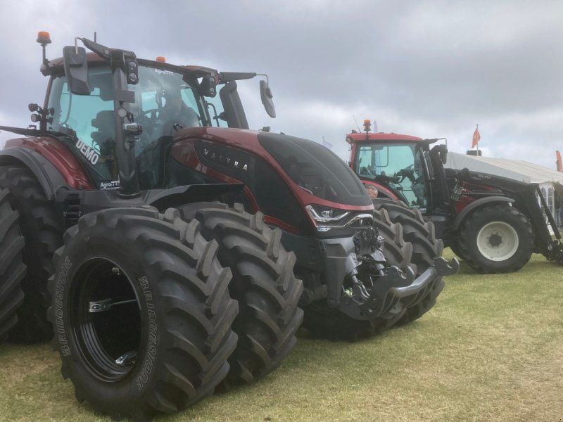 Valtra S416