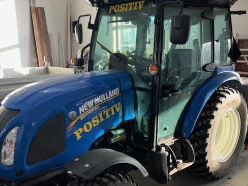 New Holland BOOMER 50 HST