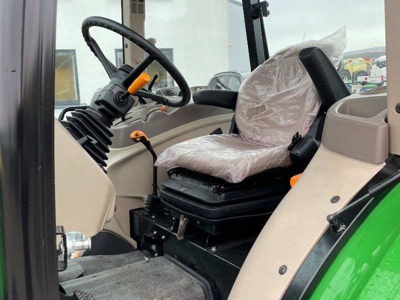John Deere 5058E 4WD *NEU*