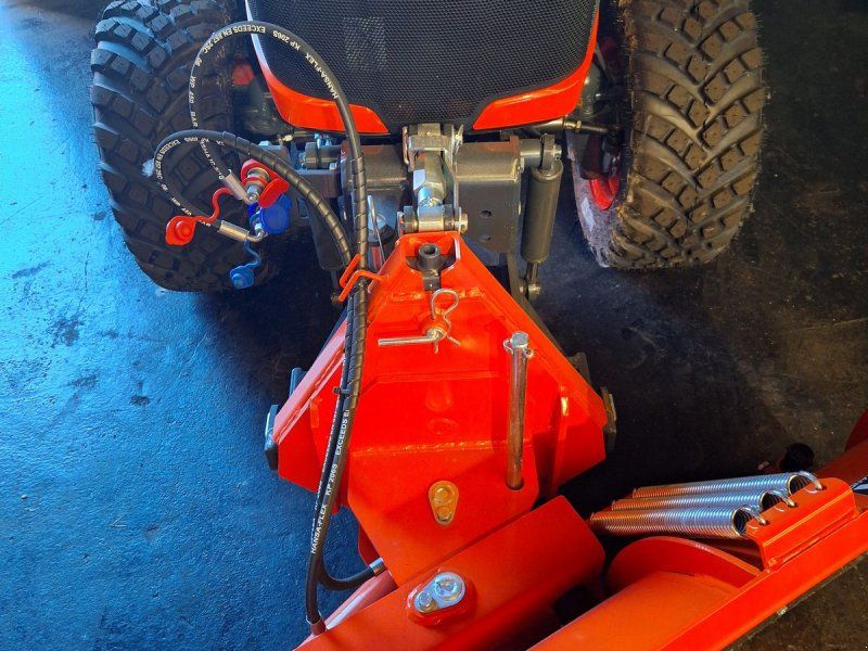 Kubota B2-261 Action Snow