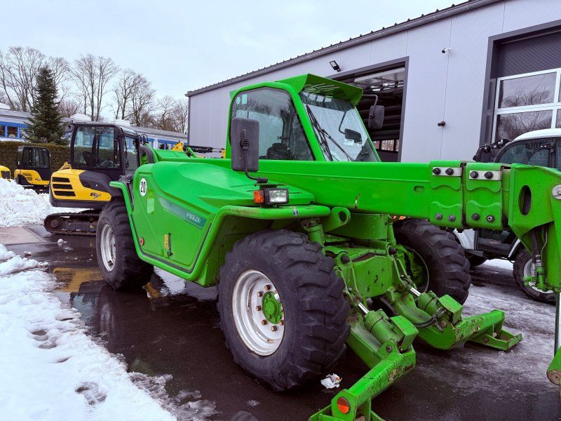 Merlo P38.13 1. HAND