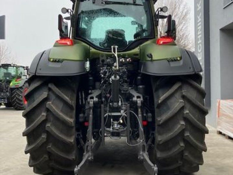 Valtra Q305