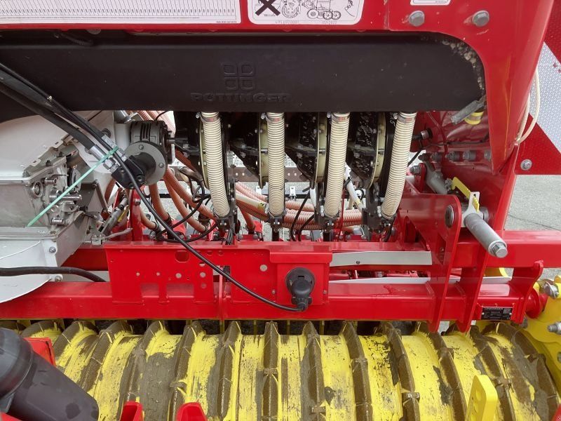 Pöttinger LION 3002 PPW 600/12,5