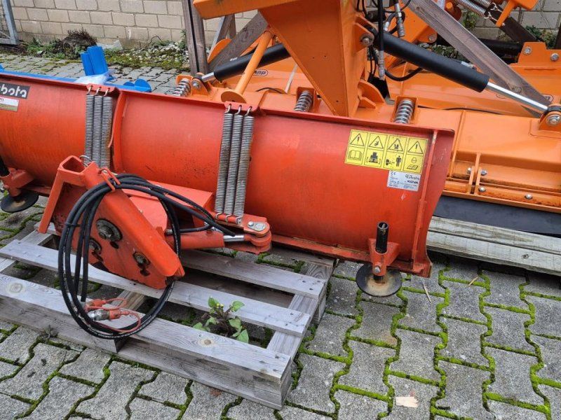 Kubota 1800mm Kuppeldreieck