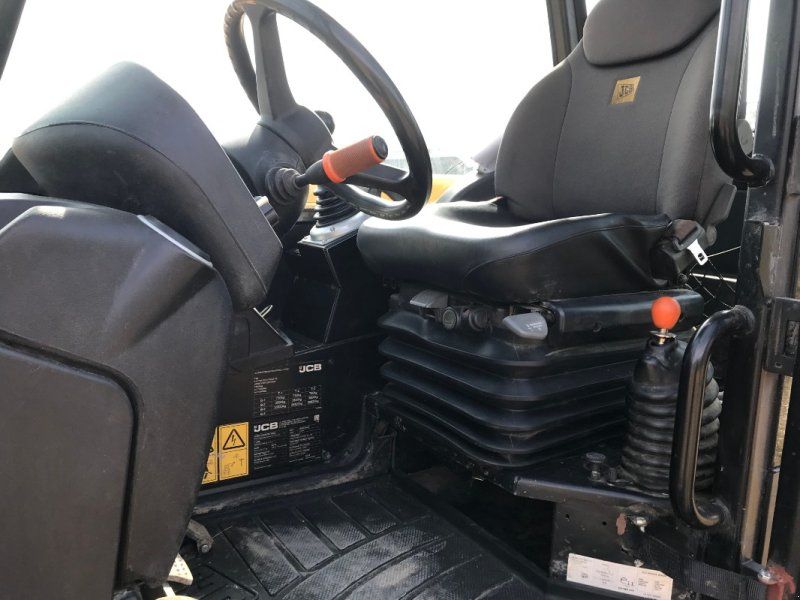 JCB 560-80 Agri Plus