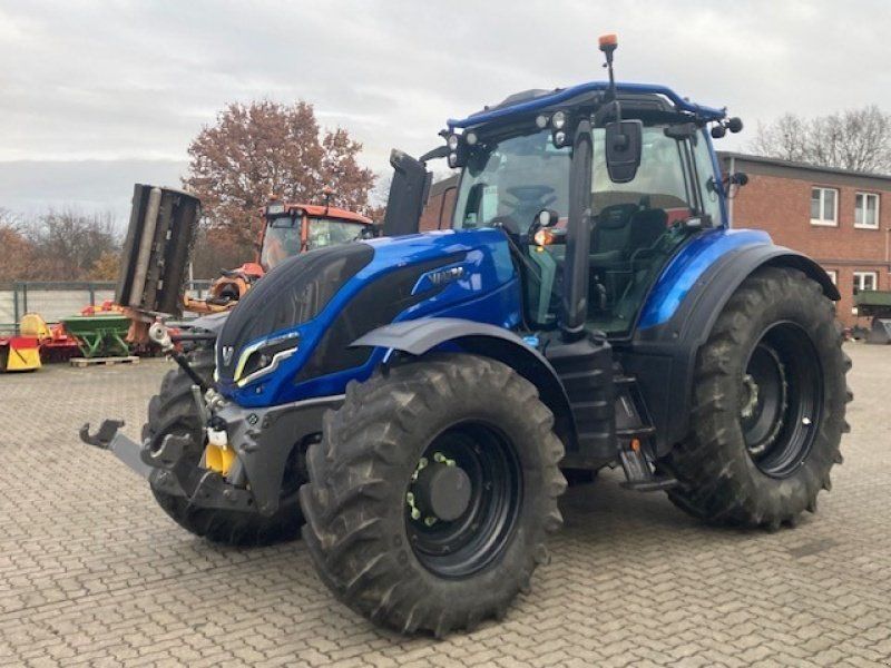 Valtra T215 Direct Twin Trac