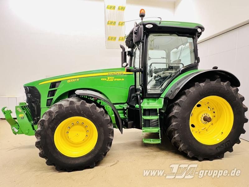 John Deere 8320R