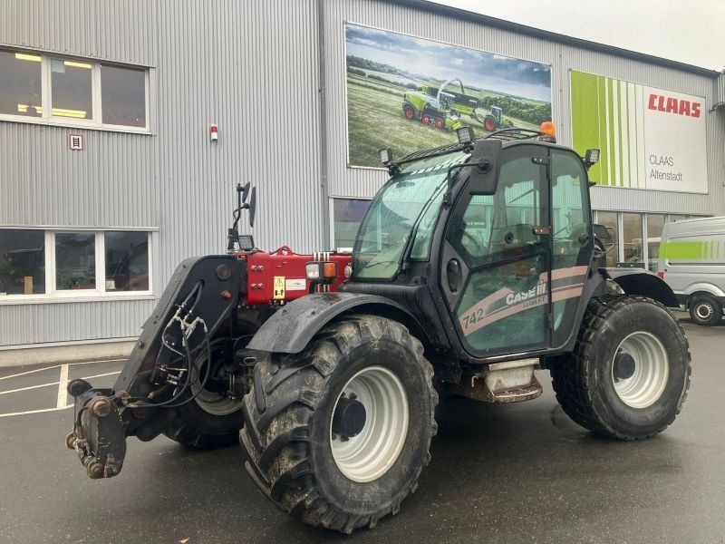 Case IH 742 FARMLIFT