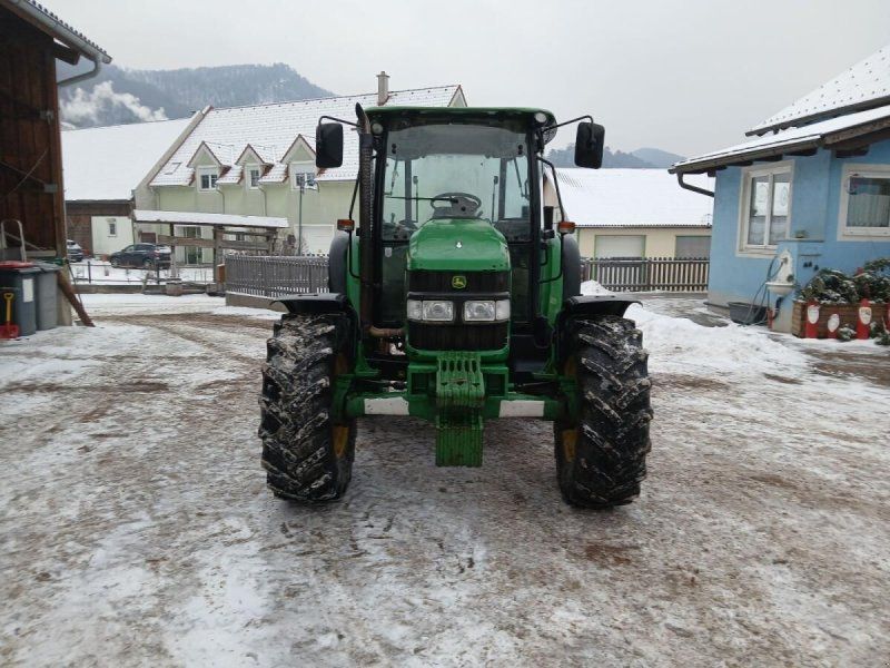 John Deere 5720
