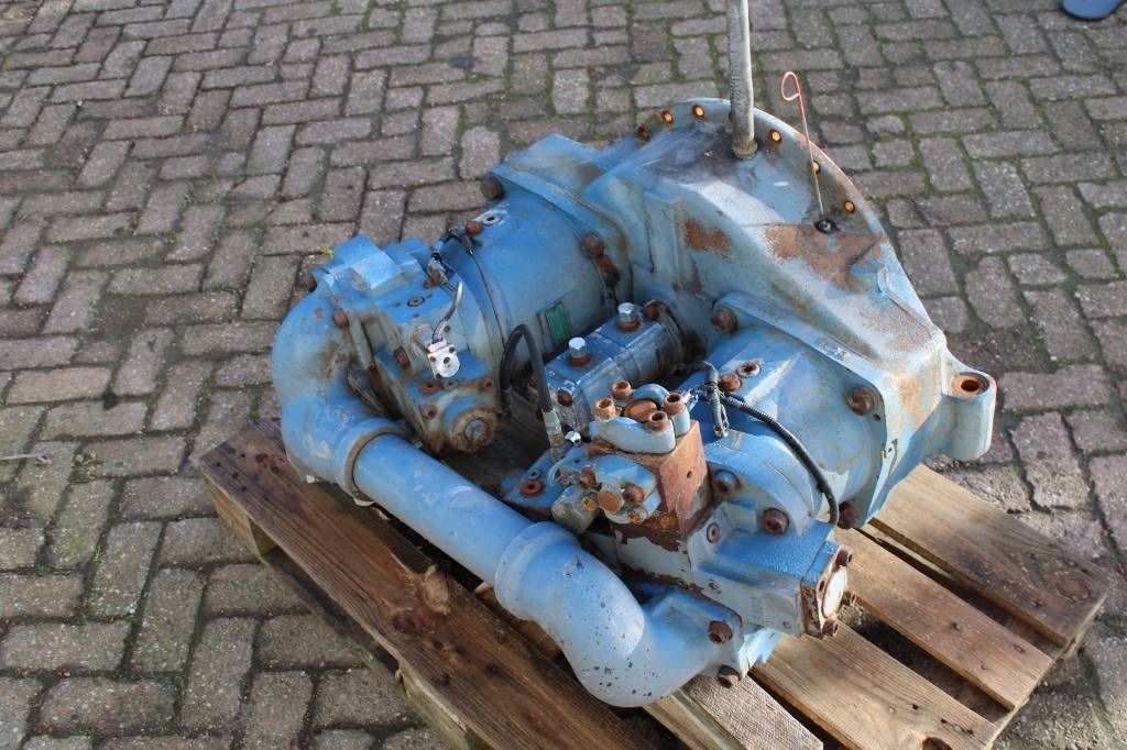 Hydraulic Pump Hitachi EX550 Uchida-Rexroth A7V025