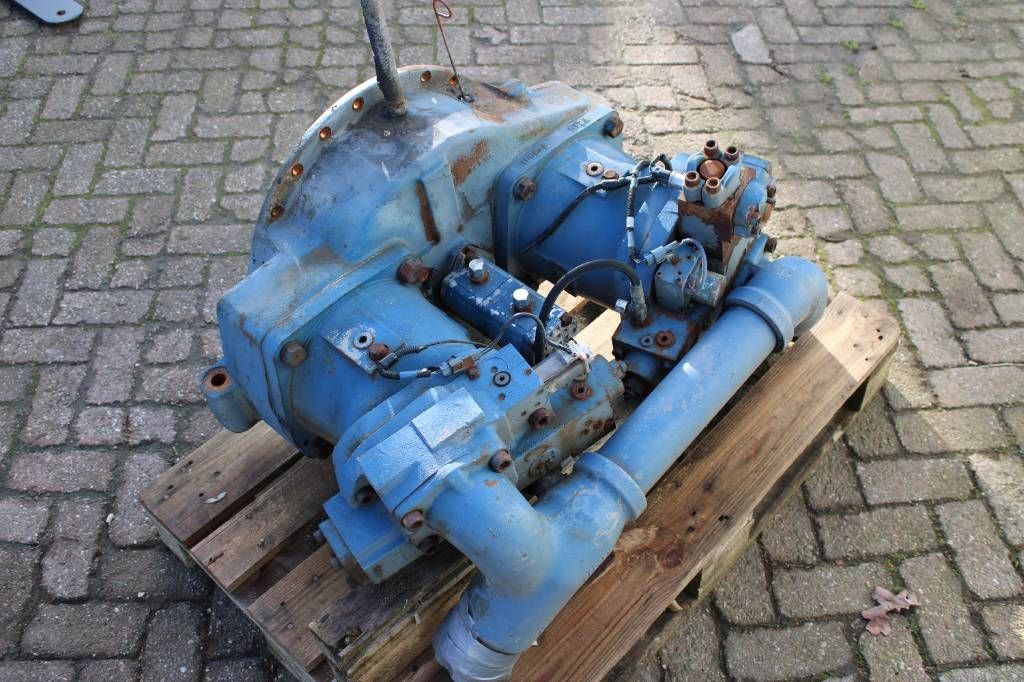 Hydraulic Pump Hitachi EX550 Uchida-Rexroth A7V025