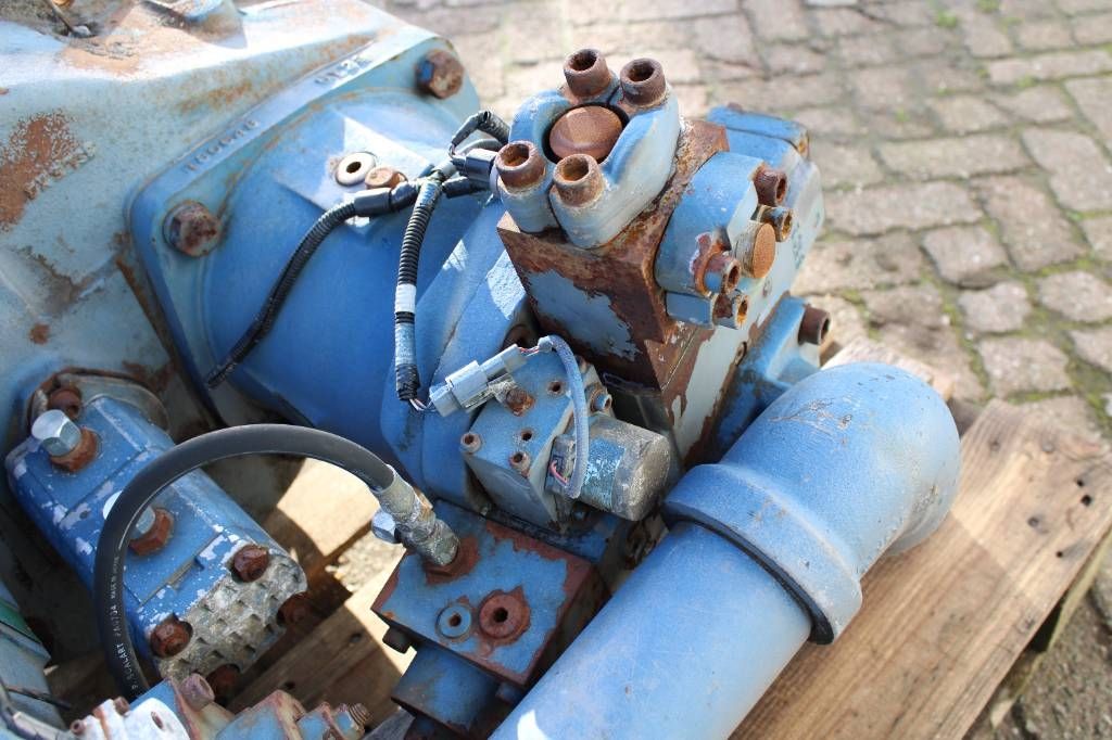 Hydraulic Pump Hitachi EX550 Uchida-Rexroth A7V025