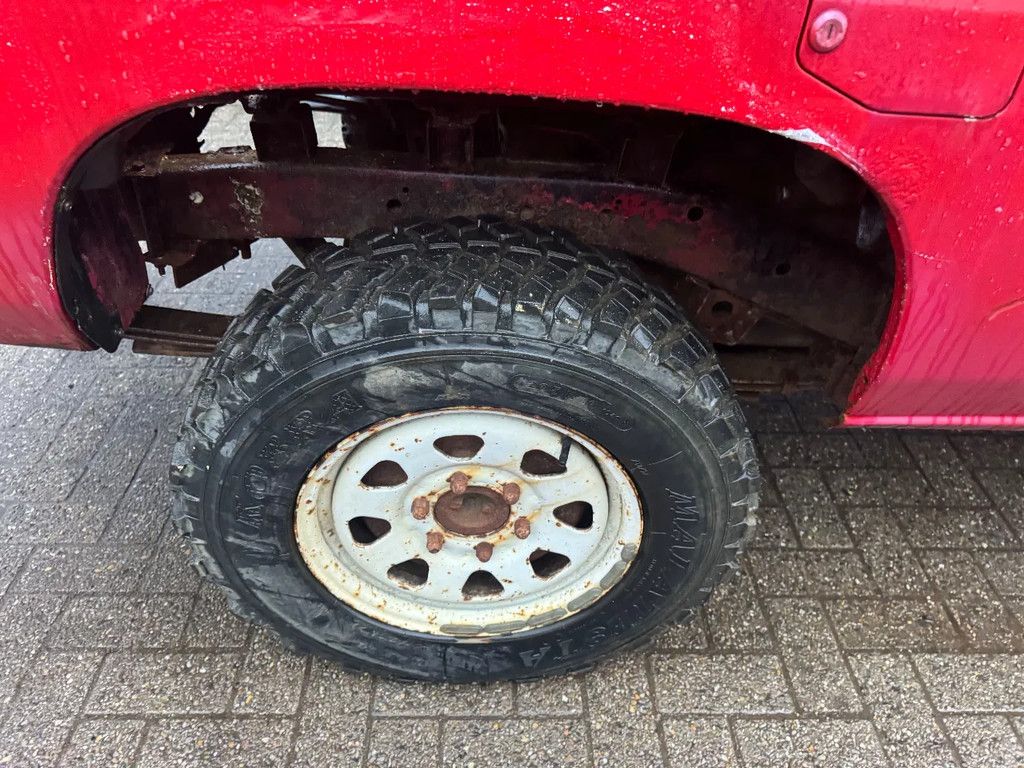 Nissan KING CAB **4X4-2500DIESEL**