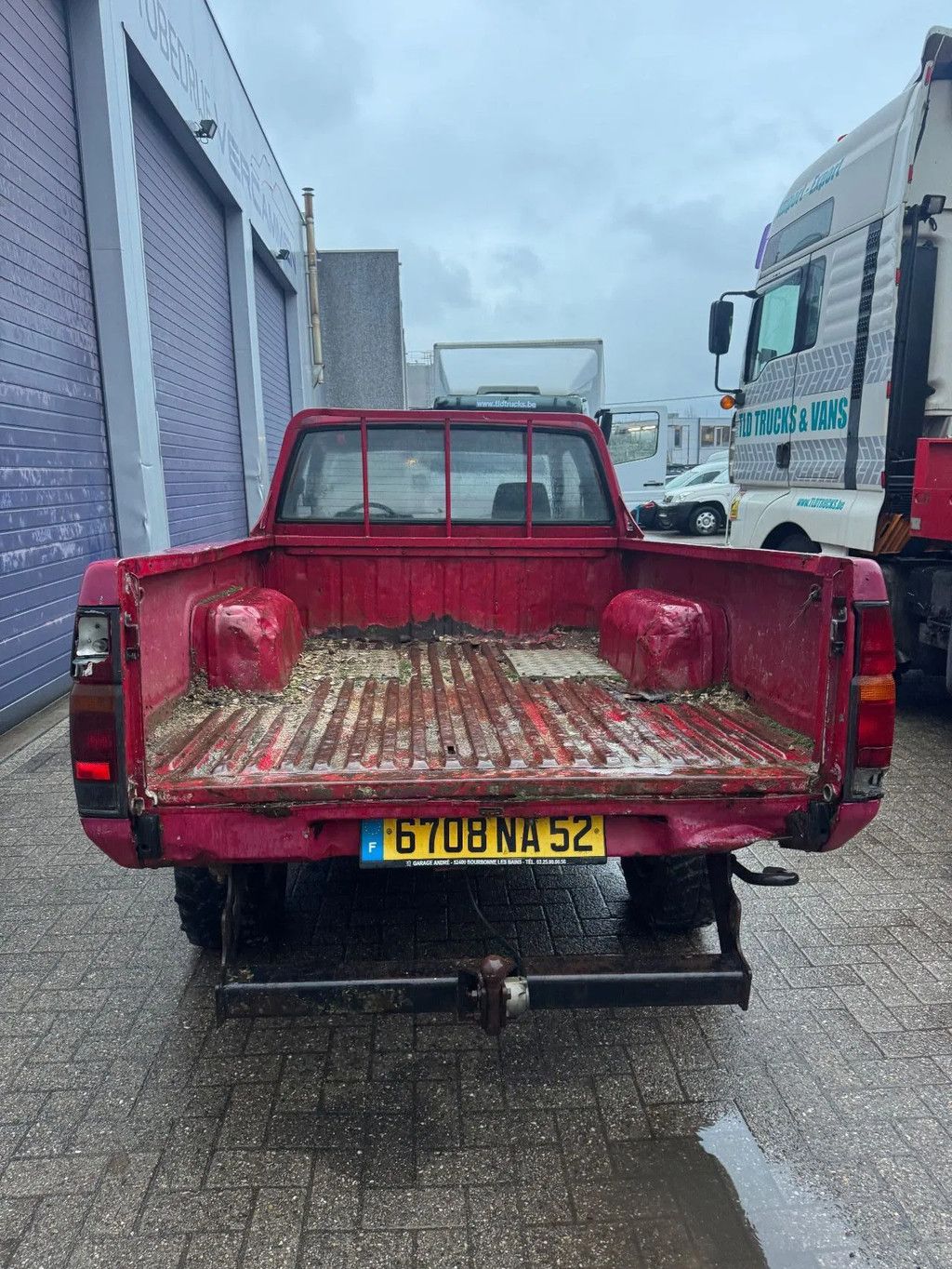 Nissan KING CAB **4X4-2500DIESEL**