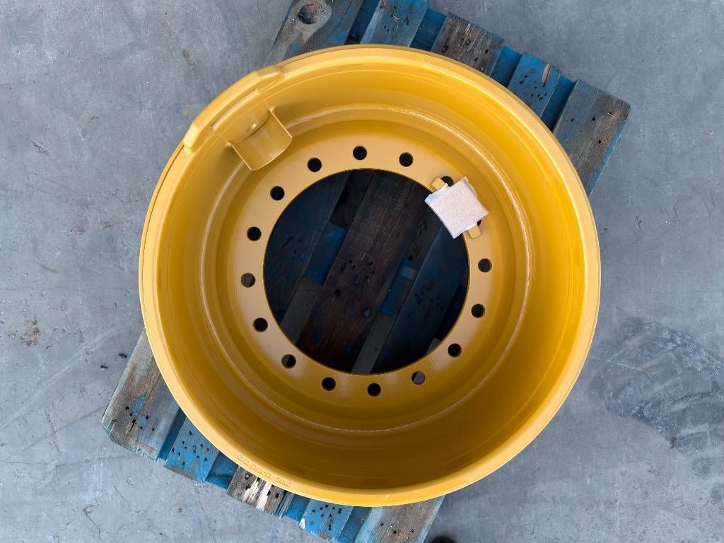 CAT 17.00-25/1.7 RIM for 20.5 x 25 - CAT 938M