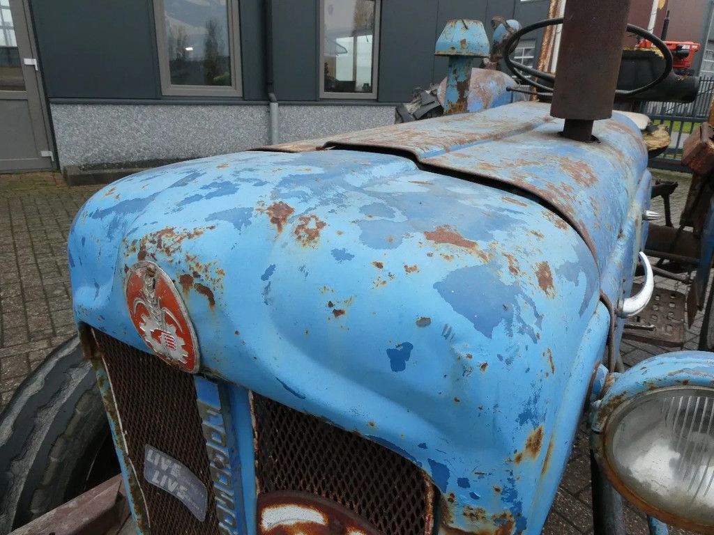 Ford Dexta 2wd / Margetrekker / Kruipbak / Kenteken