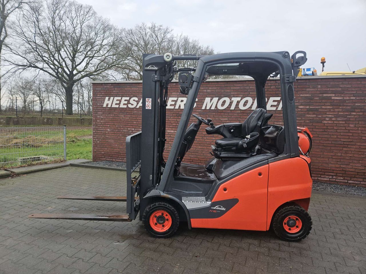 Linde H16T heftruck