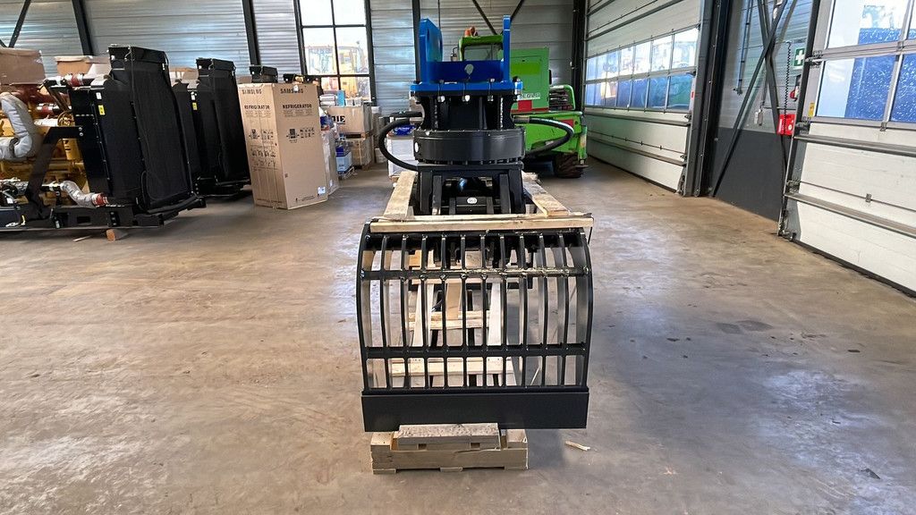 Hammer GR210D (fits 24-35 ton excavator)