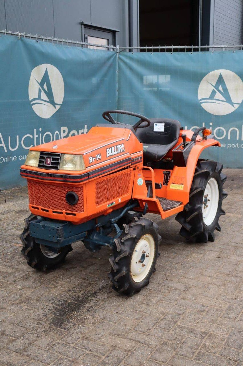 Kleintraktor Kubota B1-14 Bulltra Diesel 14,5 PS