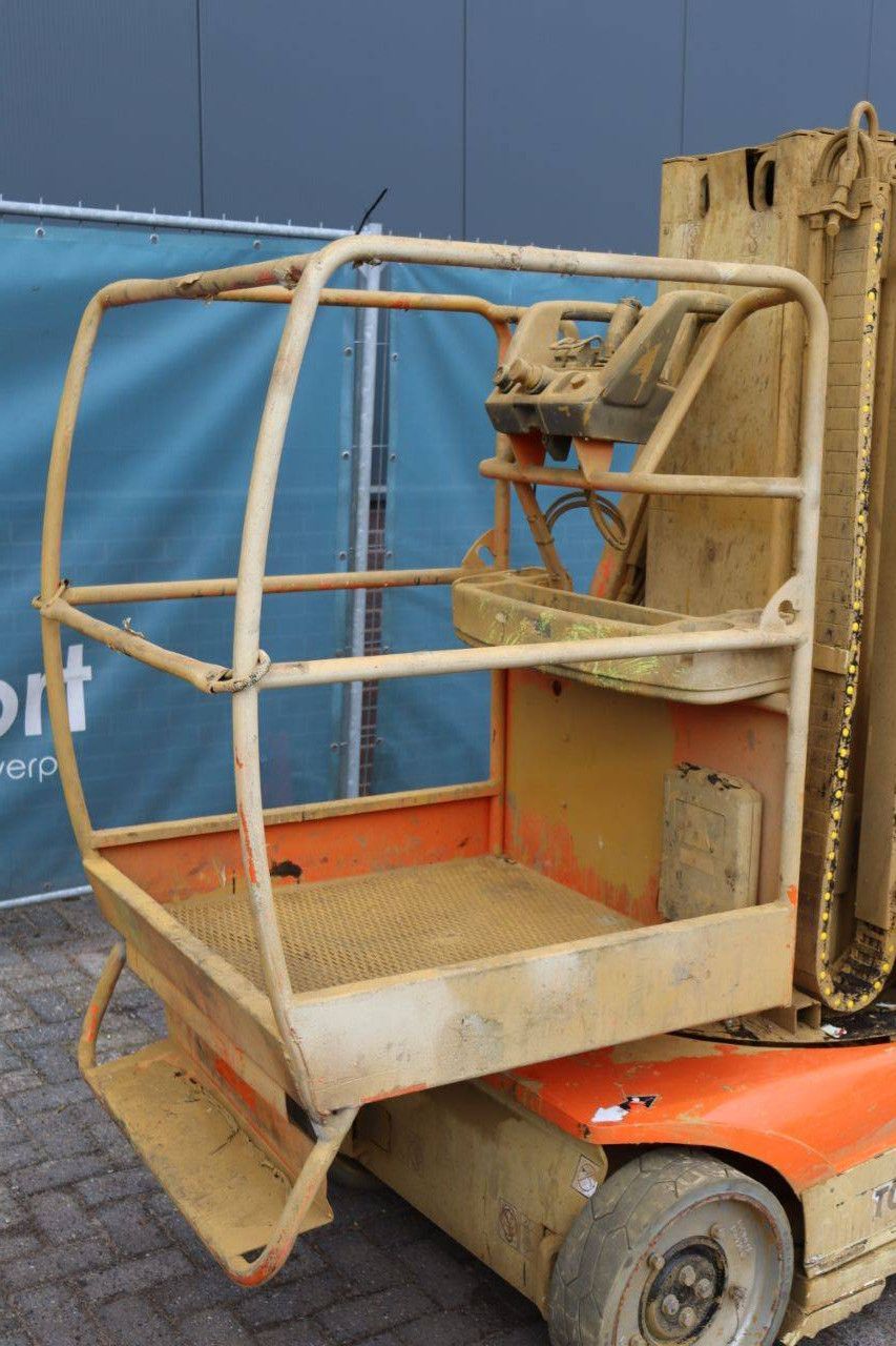 JLG Toucan 8E Electric Mast Lift 8.15m 2015