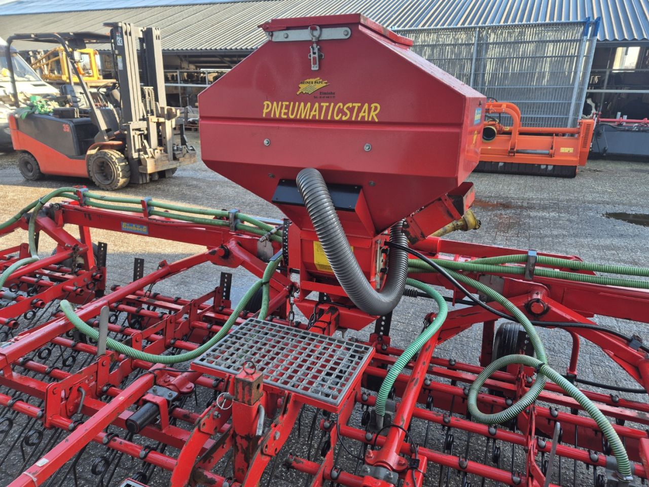 Einbock Pneumaticstar 6m wiedeg doorzaaimachine zaaibak